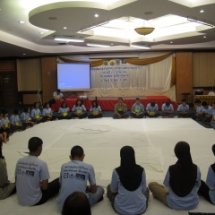 การประชุมพัฒนาและสร้างสรรค์กระบวนการการทำงานเพื่อส่วนรวมของเยาวชน ครั้งที่ 1 (รอบที่2) โครงการพลังพลเมืองเยาวชนสงขลา  ระหว่างวันที่ 13-15 ธันวาคม 2556 ณ ห้องประชุมสมิหลา โรงแรมบีพี สมิหลา บีช สงขลา