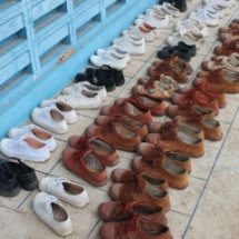 เดินแถวเป็นระเบียบเรียบร้อยสวยงาม