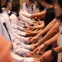 กำหนดการปฐมนิเทศ เยาวชนผู้พัฒนาผลงานที่ได้รับการพิจารณาคัดเลือกให้เข้าร่วม โครงการ ต่อกล้าให้เติบใหญ่ รุ่นที่ 4 ประจำปี 2559 