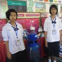 เครื่องเป่าดักจับแมลงอย่างพอเพียง(Kruang poa dak jub malang yang porpeang)