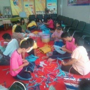 โครงการสานสายใยเพื่อนช่วยเพื่อน กลุ่ม พลังคนหัวรั้นเพื่อสังคม