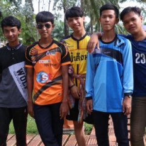 เรือพลีส เรือเร็วแห่งสายน้ำ