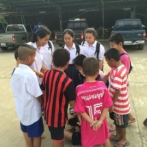 ประชาสัมพันธ์ จัดบอร์ด และทำป้ายรณรงค์ให้ความรู้เรื่อง ขยะและเรื่องสิ่งแวดล้อมด้านอื่นๆ