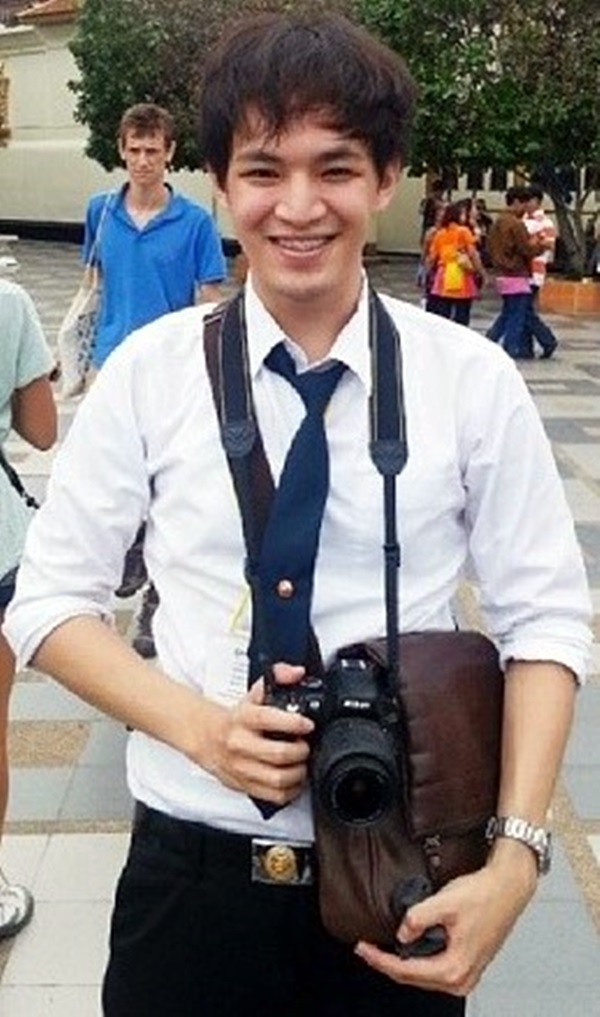 นายอภิวัฒน์ สกุลรุ่งเจริญ 