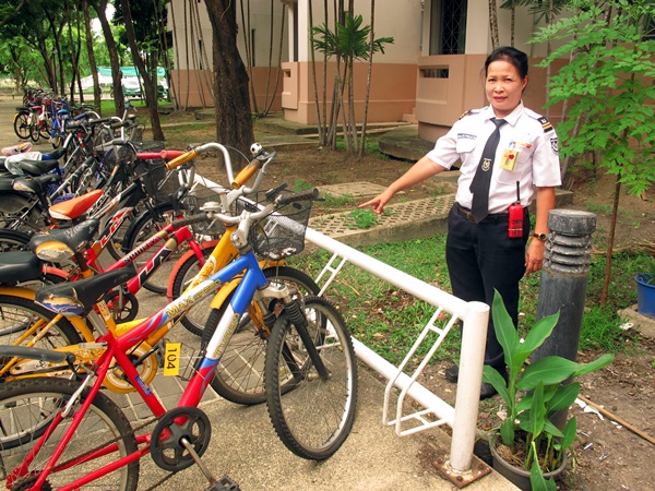 ประหยัด สุภาพ_ชี้ที่ล็อกจักรยาน